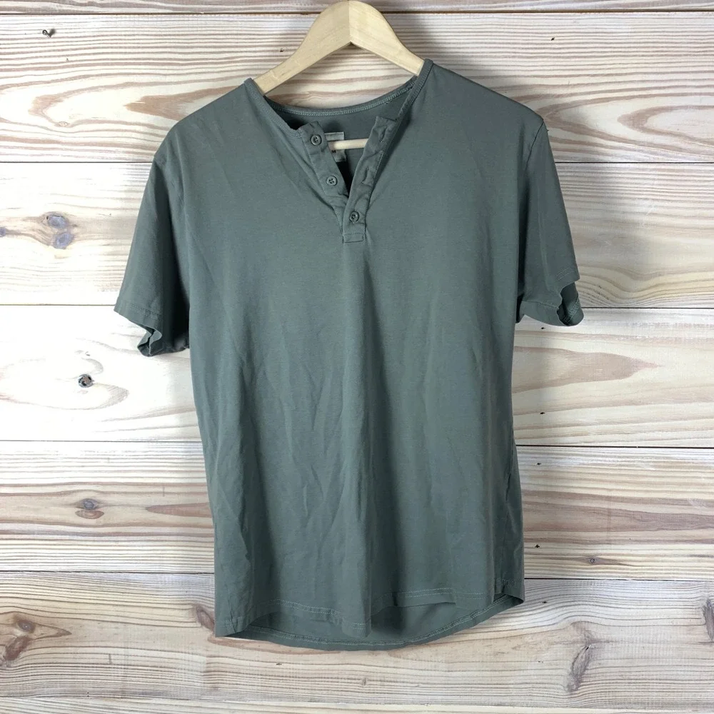 WYR Wear Henley Shirt Mens Medium Olive Green Short Sleeve Cotton Minimalist